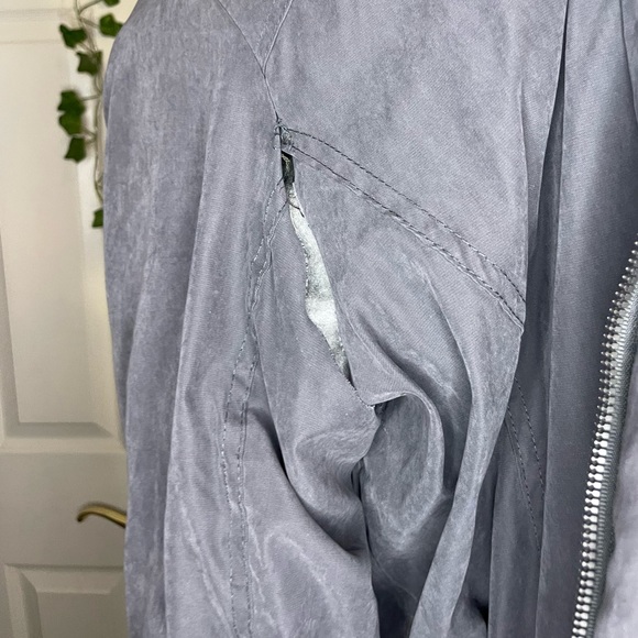 Jacket with drawstring - Picture 3 of 4